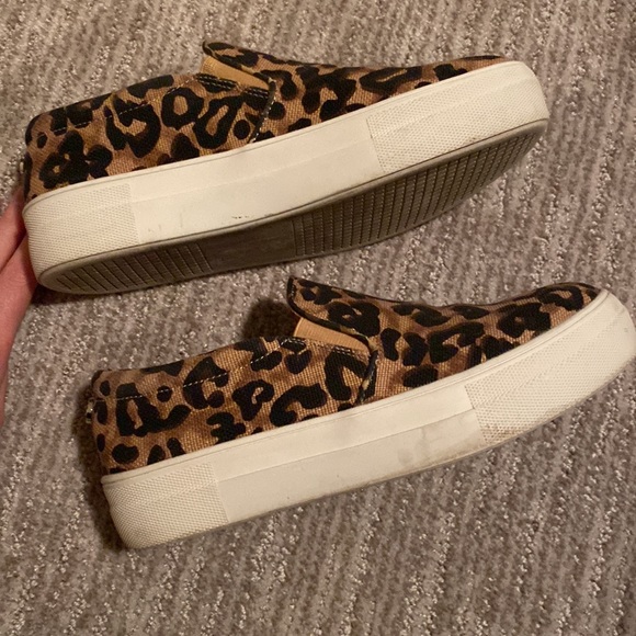 Steve madden slip ons - Picture 2 of 5
